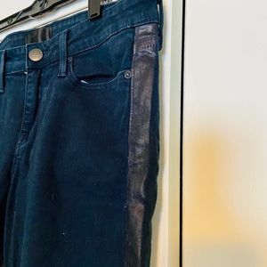 Vince Skinny Denim size 29 leather siding jeans
